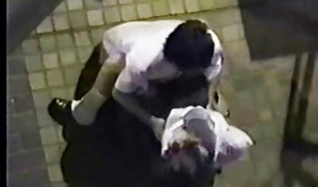 イタリアの女の子その若いとスキニークソstepdad成熟した 女の子 ため の エロ 動画