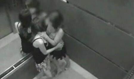 成熟した巨乳である母親は、若い男を守り、彼女の若い女の子を連れてきて、男にセックスの基礎を教える 女の子 向け セックス 動画