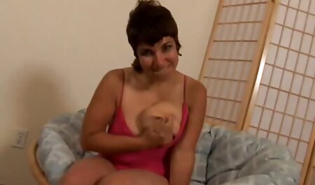 サラはベッドに横たわって自殺しました 女の子 向け 無料 エロ 動画