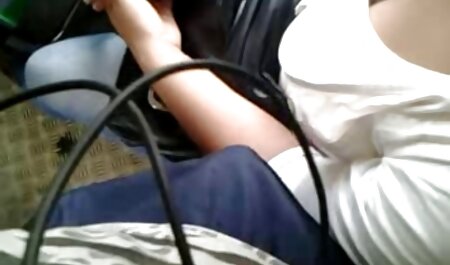 かわいいロシアのブルネット学生fucksのお尻と禿げ男 女の子 の ため の エロ 動画 無料