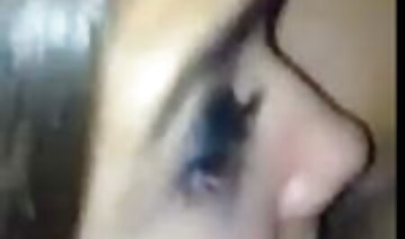 ボインのblondieは良い男を助け、彼に性交する 女の子 ため の エロ 動画